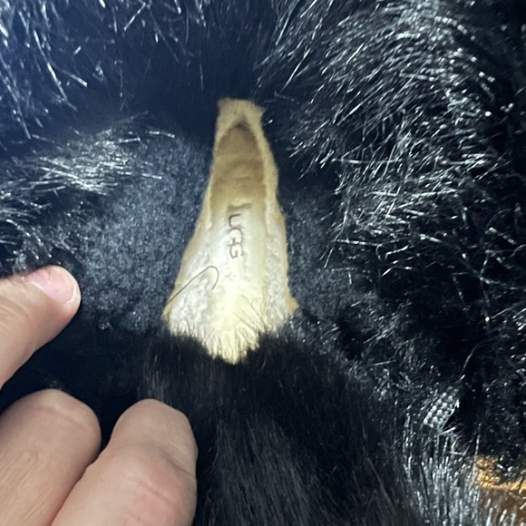 UGG Women's Adirondack Patent Boot-Size 10 - Picture 8 of 11